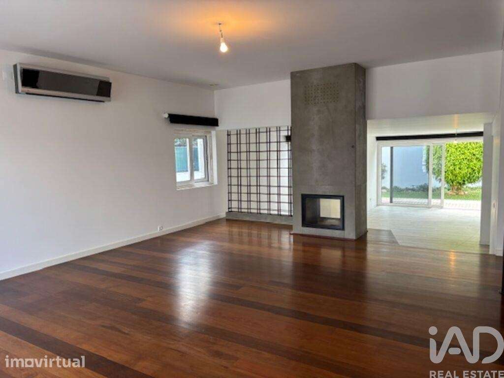 Casa / Villa T3 em Vila Franca de Xira de 226,00 m2 - Grande imagem: 2/29