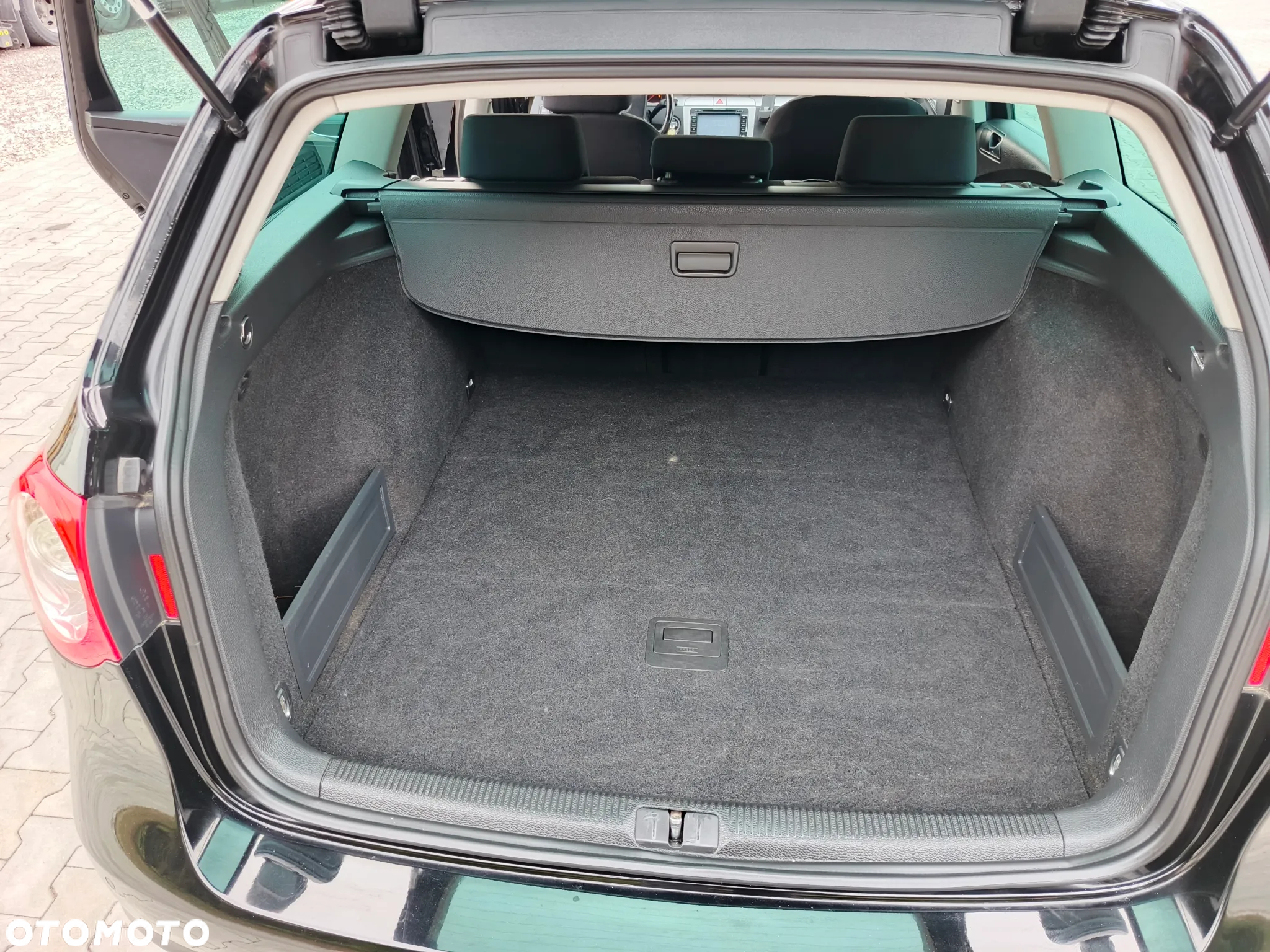 Volkswagen Passat 2.0 FSI Comfortline - 18