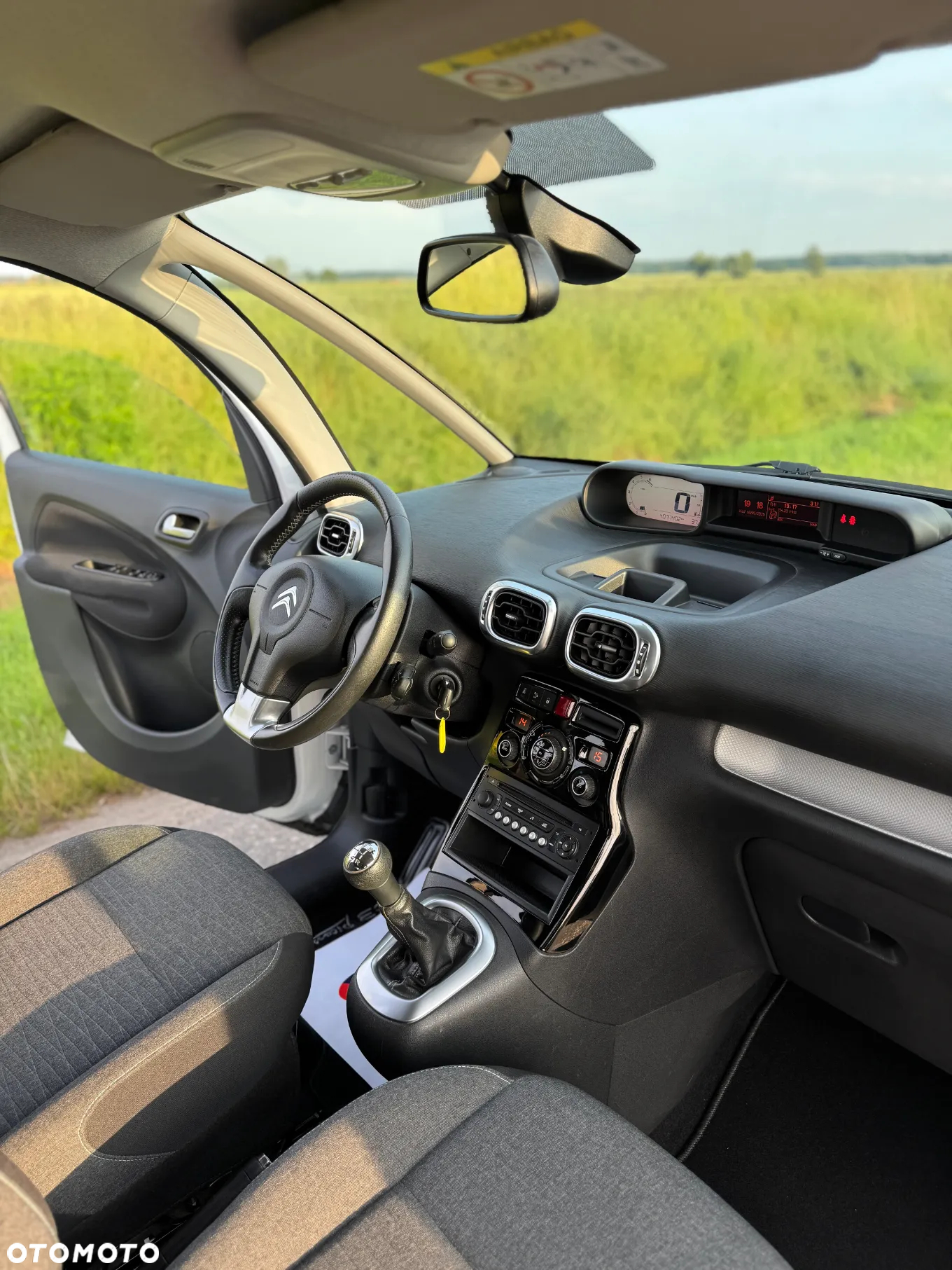 Citroën C3 Picasso 1.2 PureTech Exclusive - 23