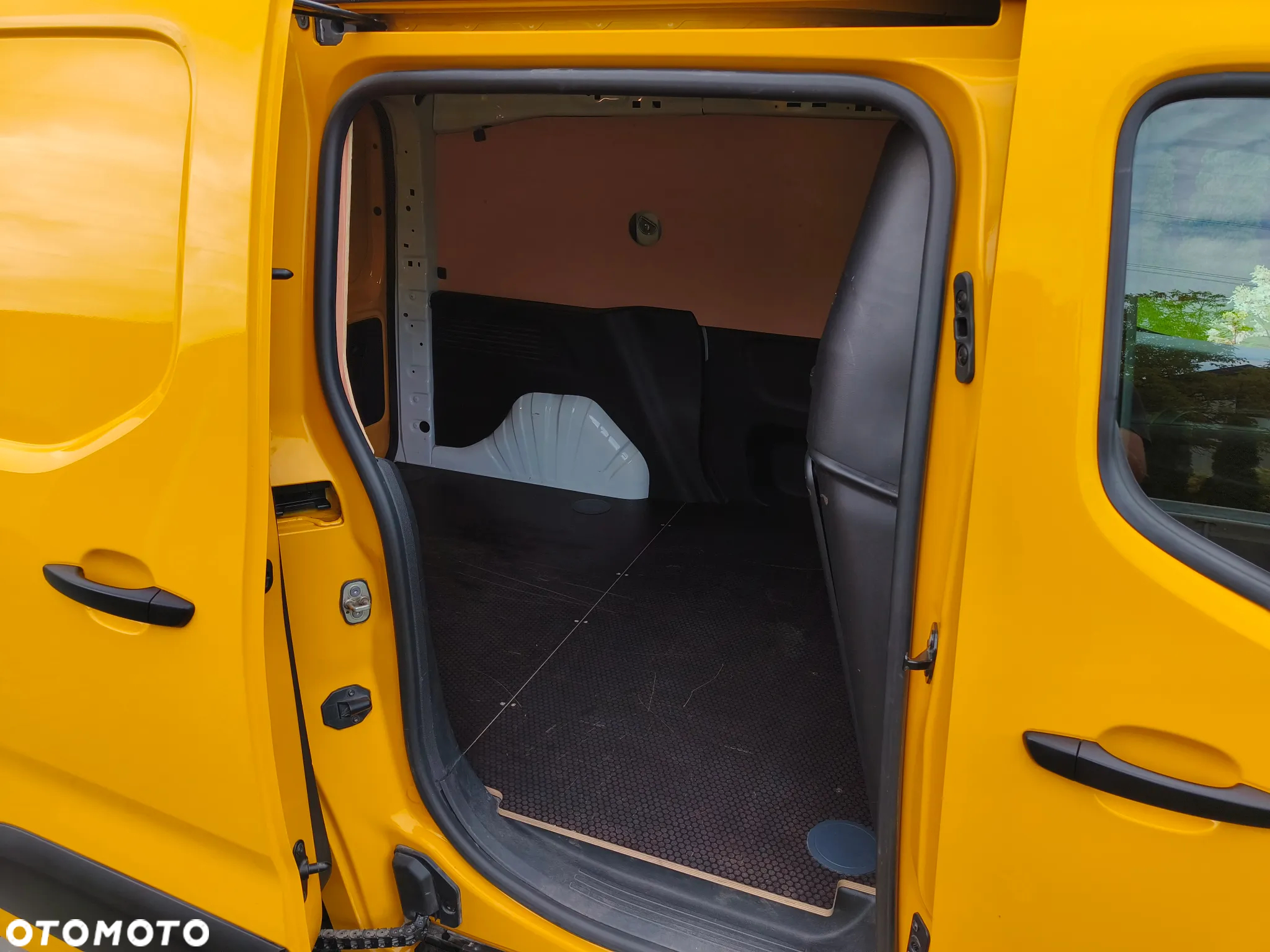 Peugeot Partner - 13