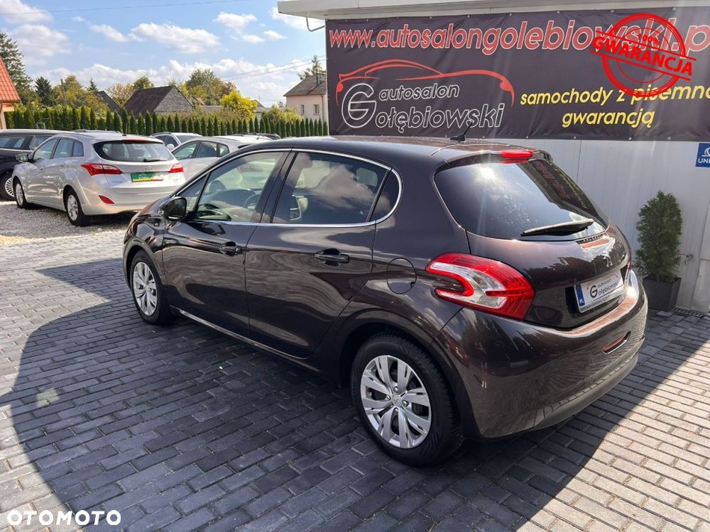 Peugeot 208 - 6