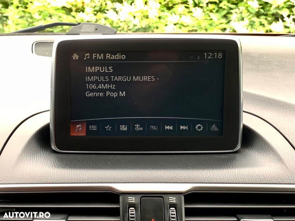 Mazda 3 - 8