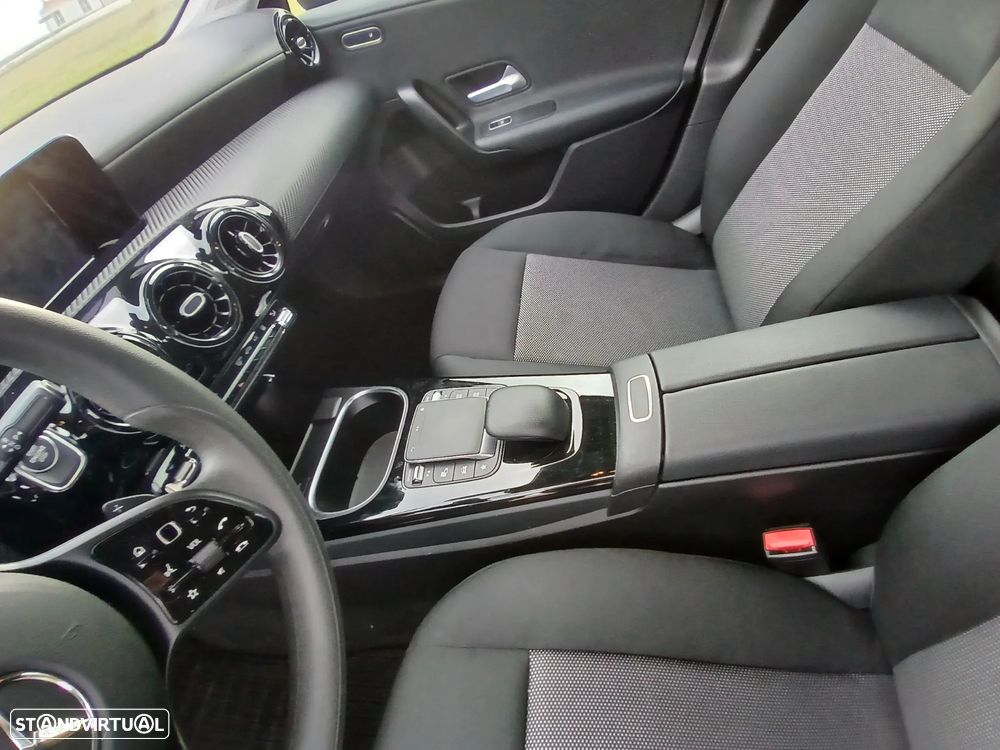 Mercedes-Benz CLA 250 - 17