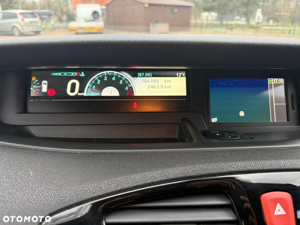 Renault Scenic 1.6 16V 110 Dynamique - 12