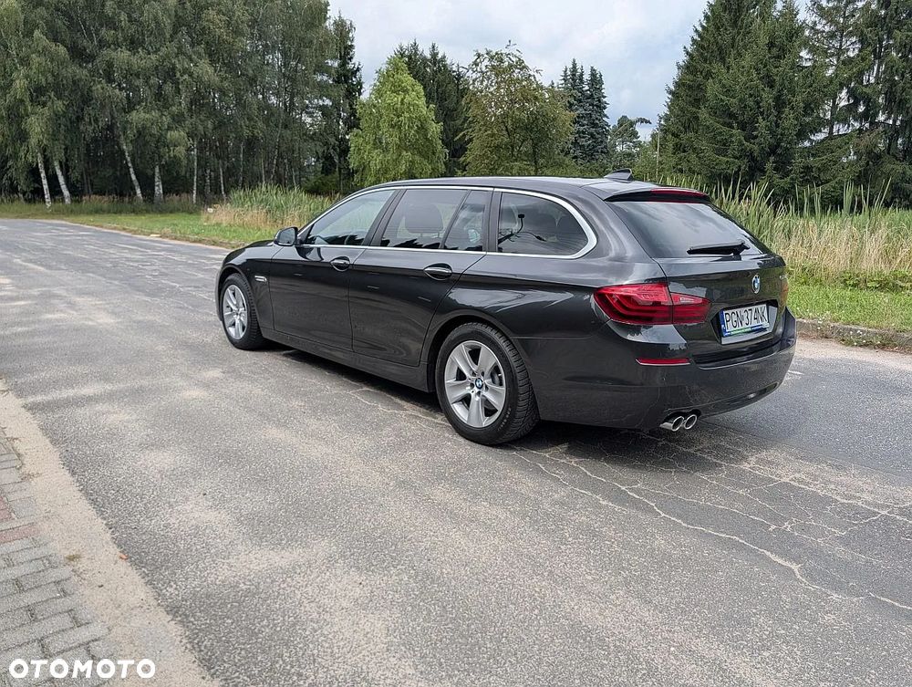 BMW Seria 5 520d Sport Line - 15