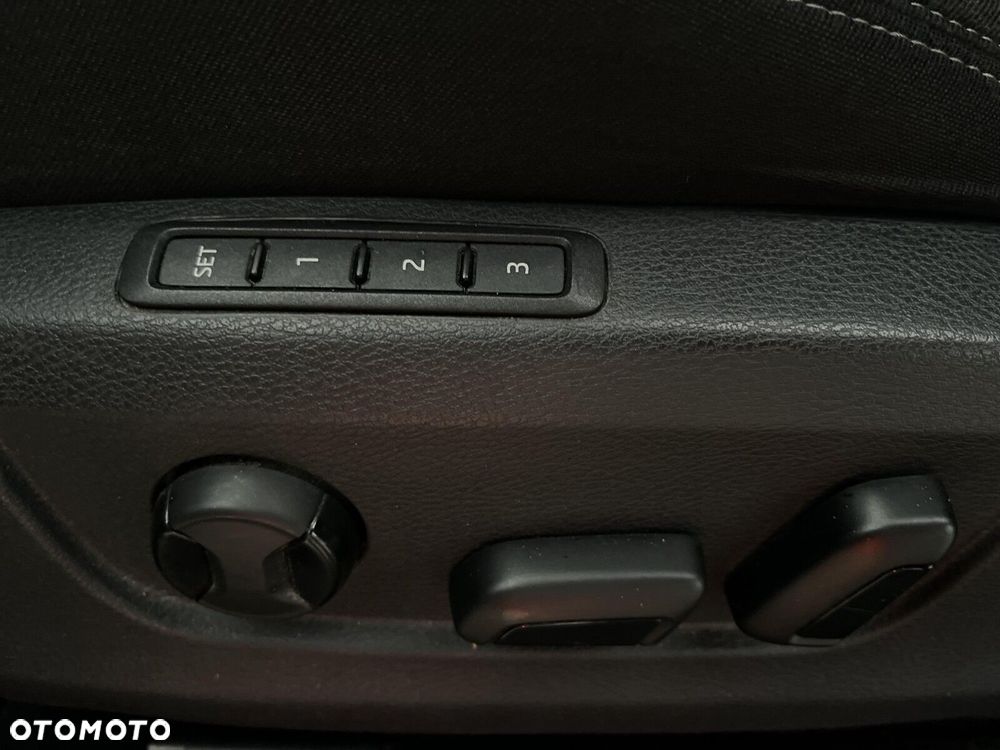 Skoda Superb 2.0 TDI SCR 4x4 Style DSG - 19