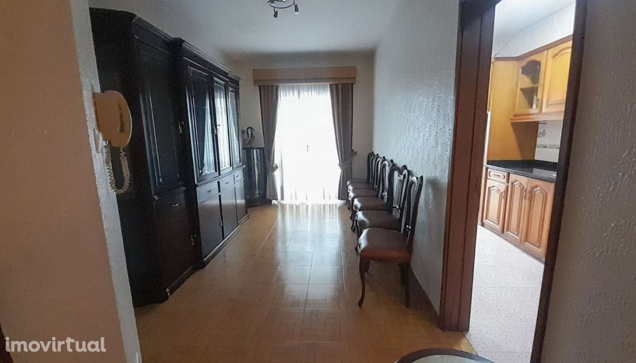 Venda de Andar Moradia V3 próxima do centro, na Póvoa de Varzim - Grande imagem: 3/12