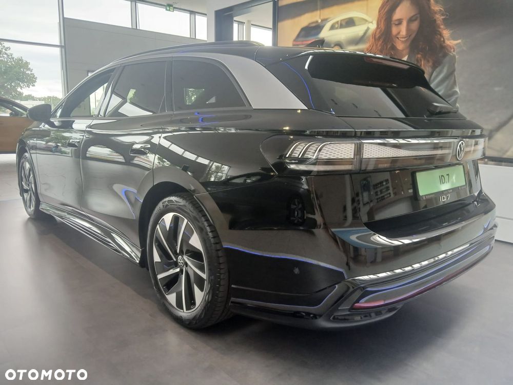 Volkswagen ID.7 Tourer 77kWh Pro Plus - 8