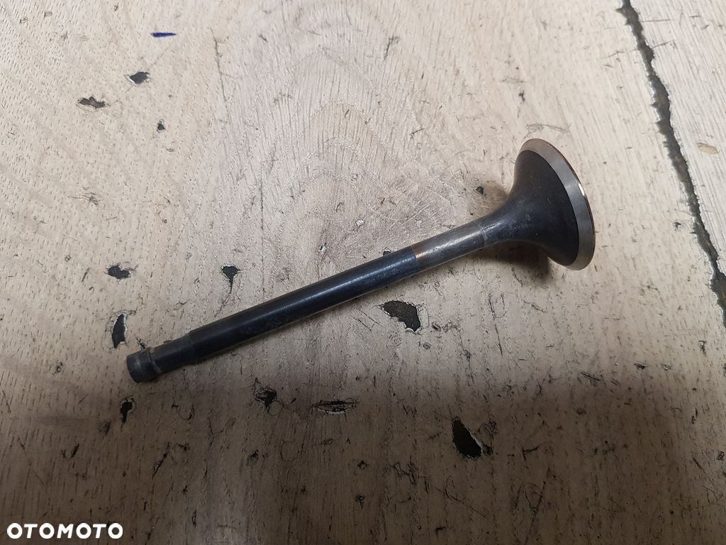 Zawór wydechowy Honda GL1100 Gild Wing 14721-463-770 - 2
