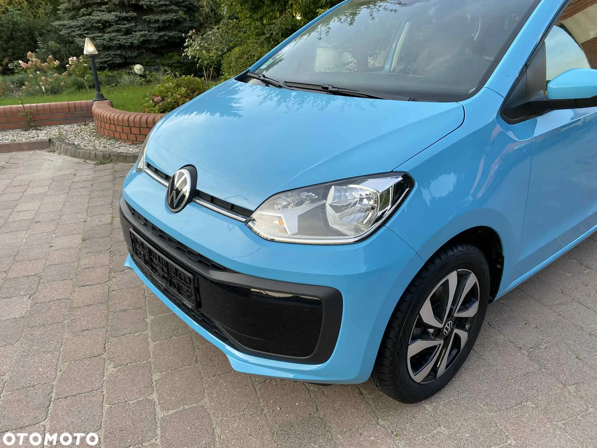 Volkswagen up! Active - 26