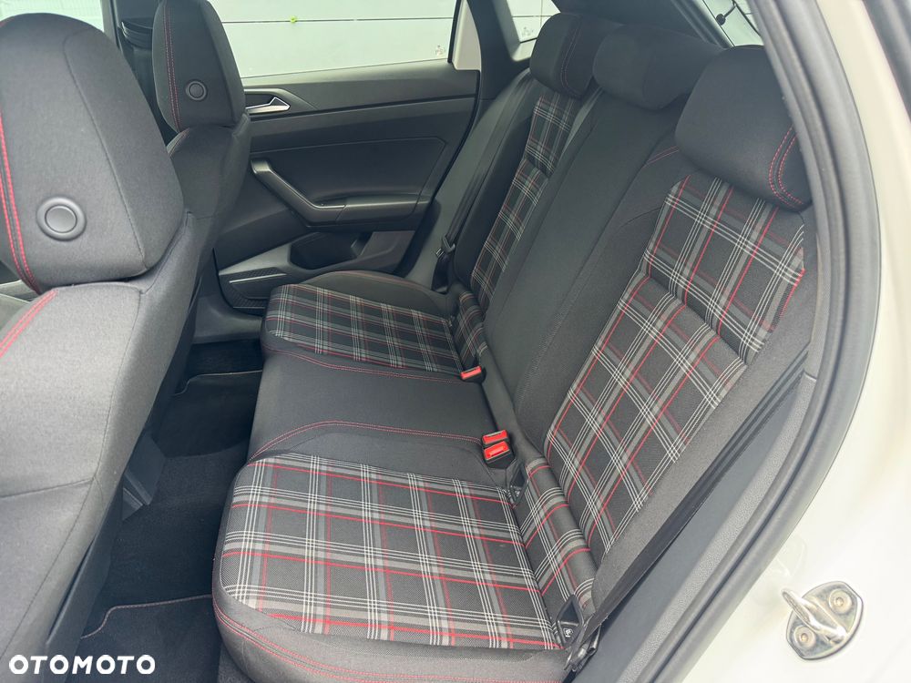 Volkswagen Polo 2.0 TSI OPF DSG GTI - 18