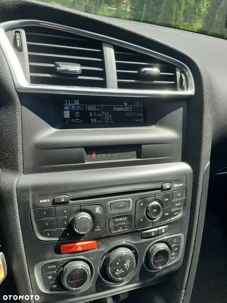Citroën DS4 e-HDi 110 SoChic - 31