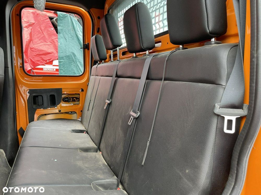 Mercedes-Benz Sprinter - 10