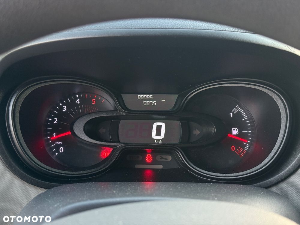 Renault Trafic - 12