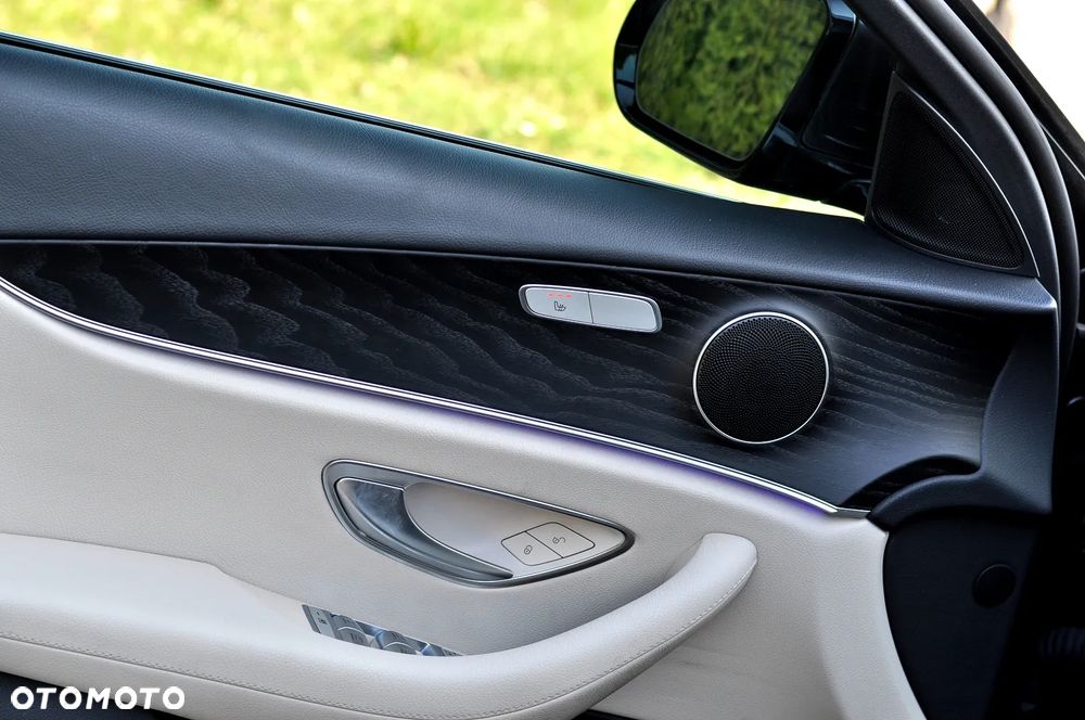 Mercedes-Benz Klasa E 220 d 9G-TRONIC Edition AVANTGARDE - 24