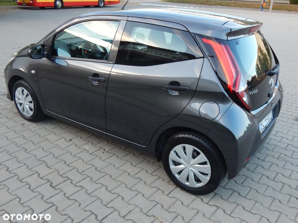Toyota Aygo x-clusive Style Selection - 12