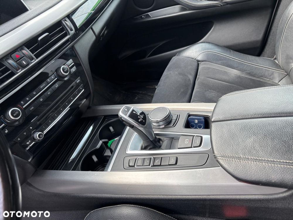BMW X5 xDrive25d - 13