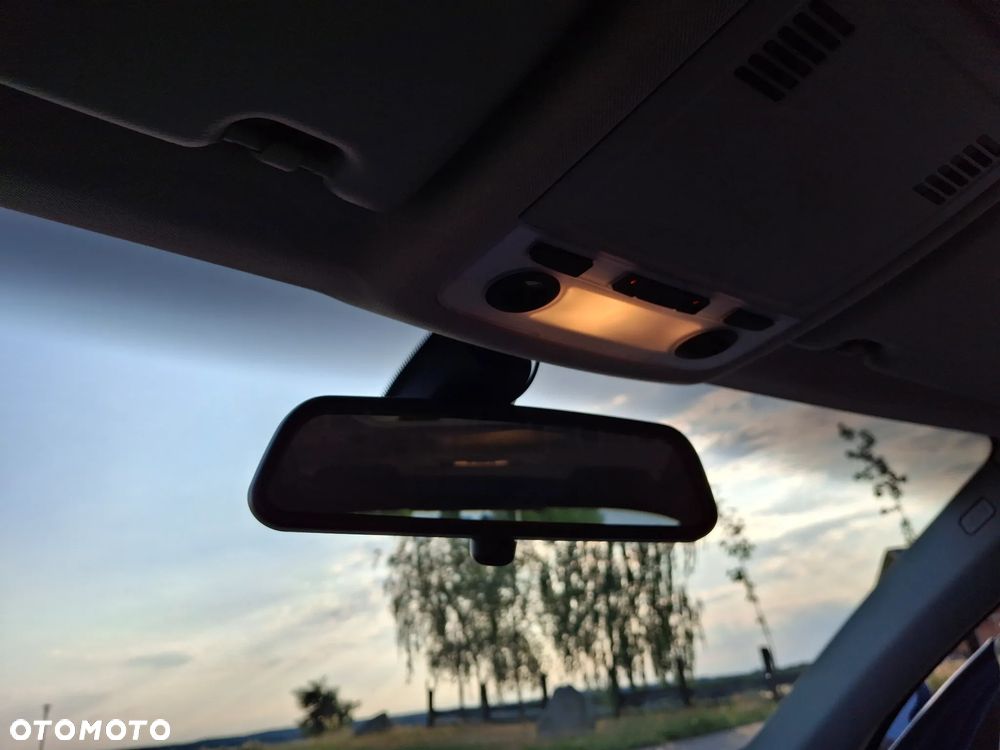 BMW Seria 3 320i - 19