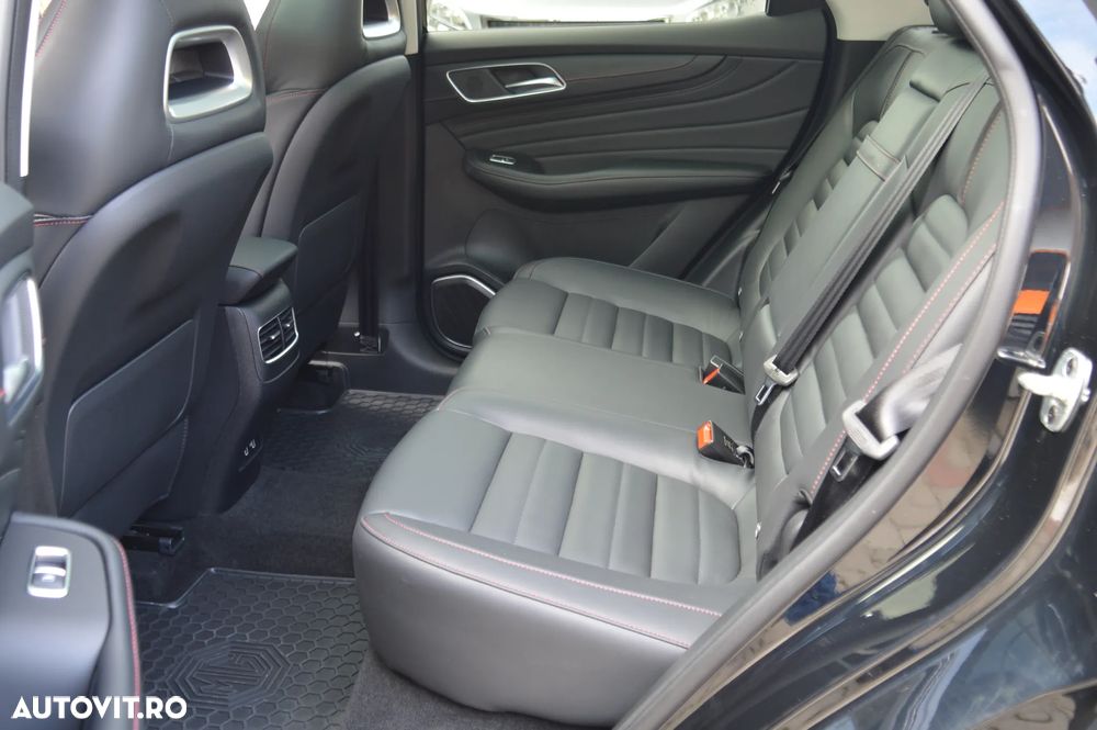 MG EHS 1.5T-GDI PHEV Luxury - 12