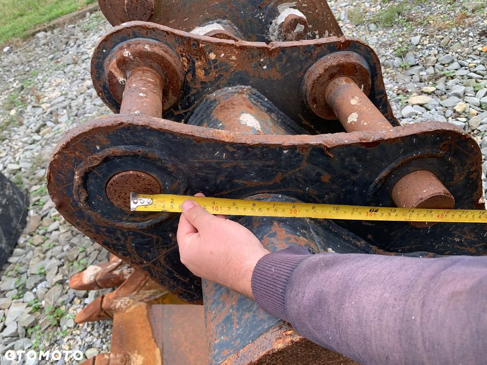 JCB 13 ton łyżka 80 cm - 5