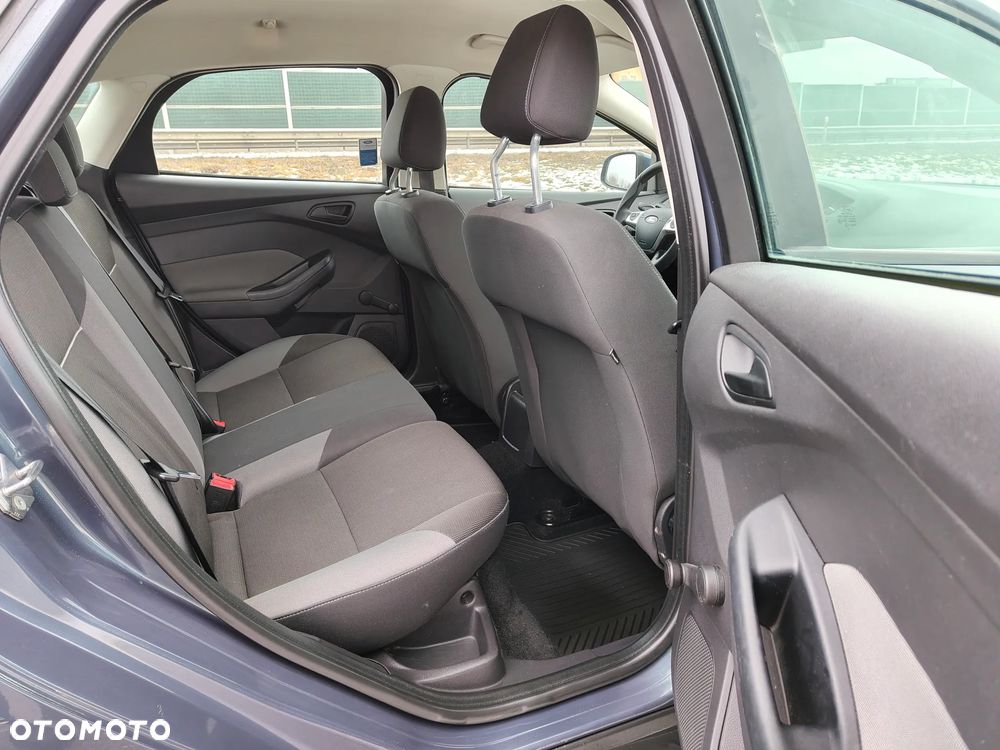 Ford Focus 1.6 Ambiente - 31