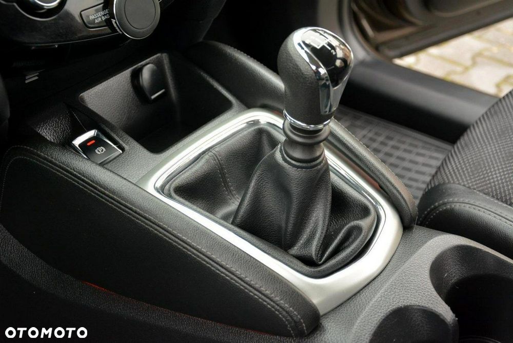 Nissan Qashqai 1.6 DCi 4x4 Tekna+ - 29