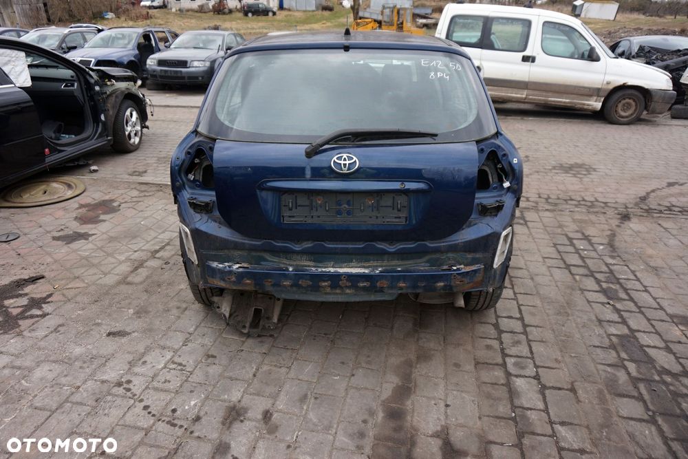 TOYOTA COROLLA E12 LIFT 5D HB 8P4 1.4 D4D KM GRANATOWY na części - 3
