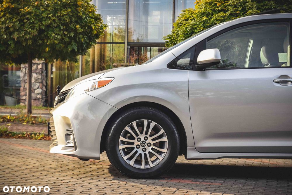 Toyota Sienna 2018 photo 5