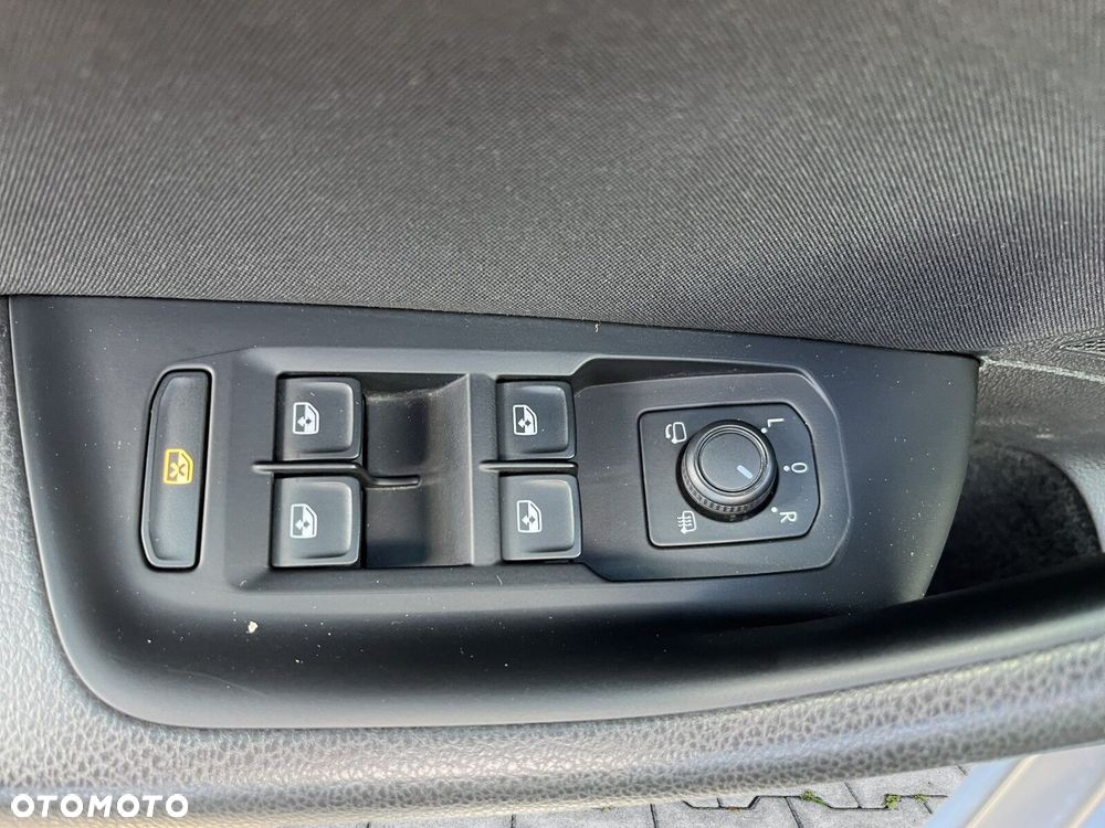 Volkswagen Passat Variant 1.5 TSI EVO Business DSG - 11