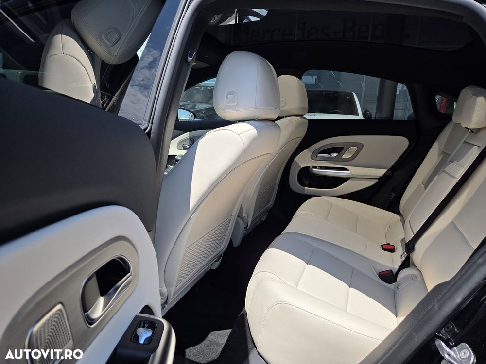 Mercedes-Benz CLA 200 MHEV - 21