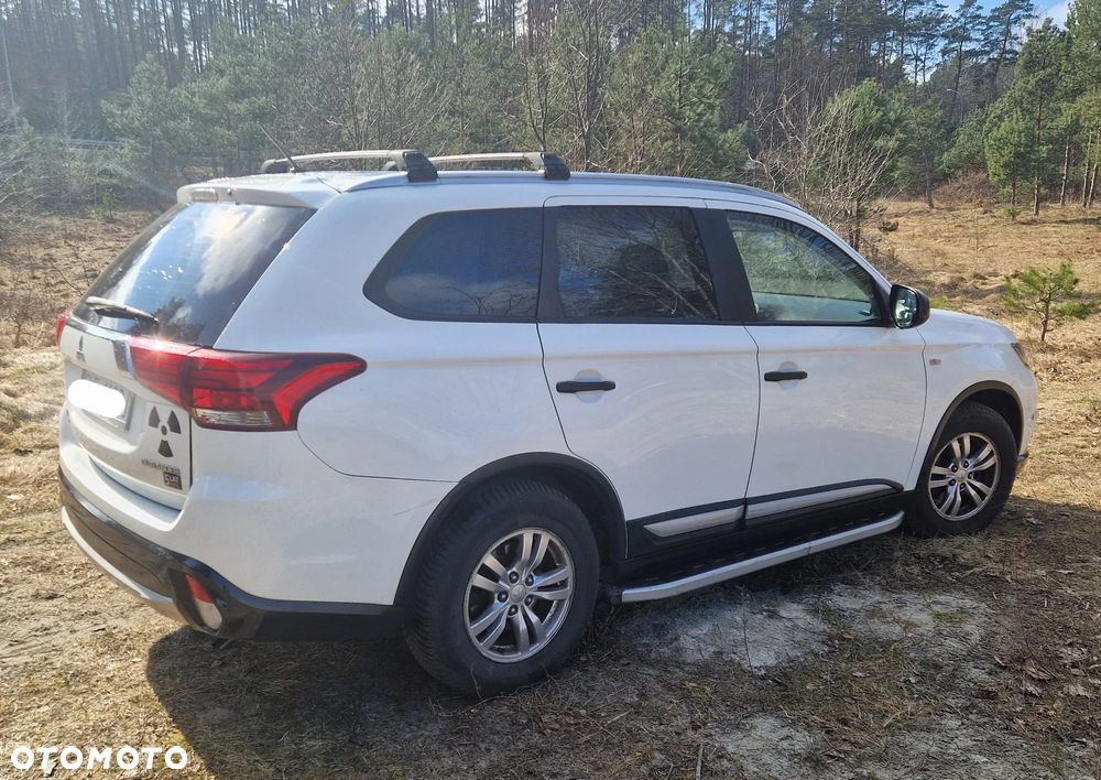 Mitsubishi Outlander 2.0 City Style 2WD - 4