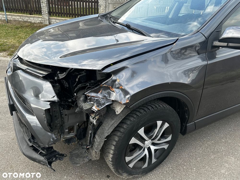 Toyota RAV4 2.0 D-4D Active 4x2 - 7