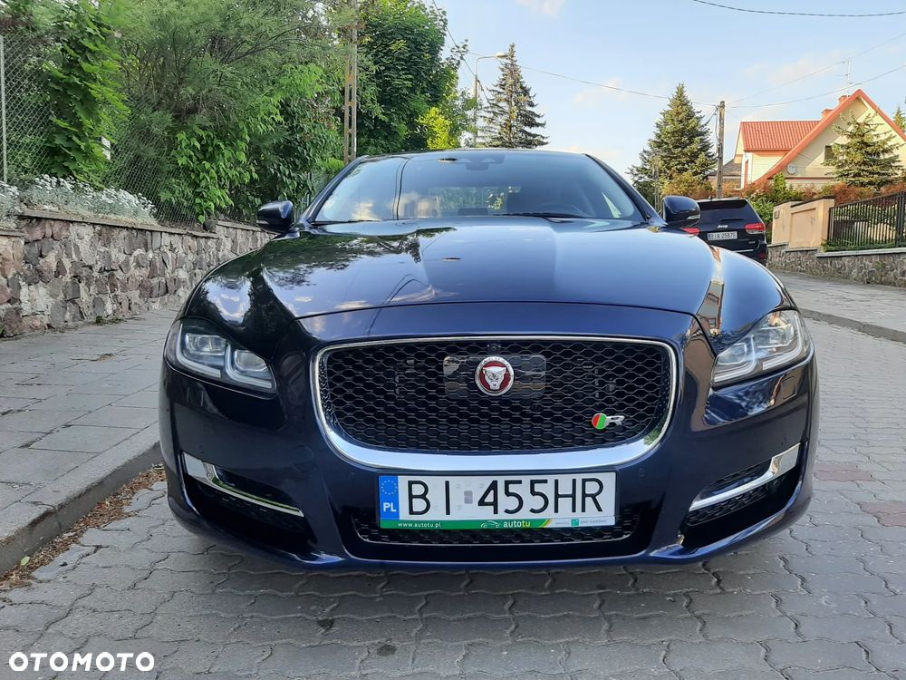 Jaguar XJ 3.0 V6 Kompressor AWD R-Sport - 3