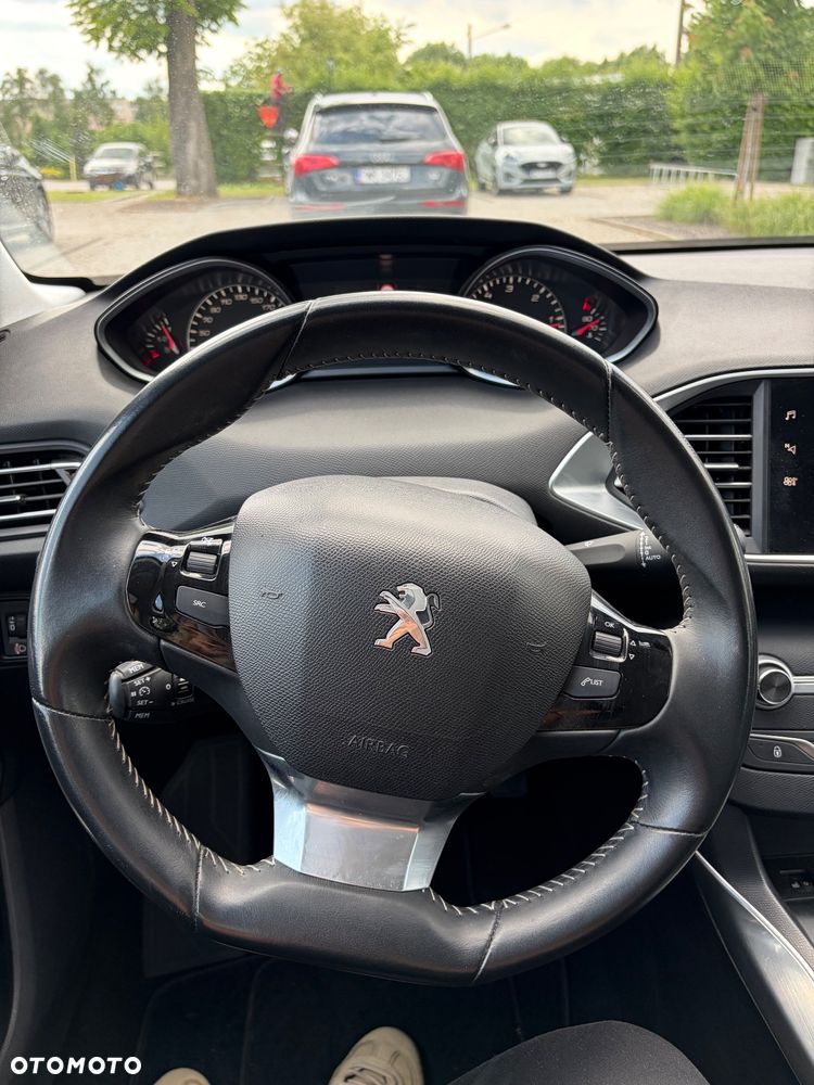 Peugeot 308 BlueHDi 130 Allure Pack - 15