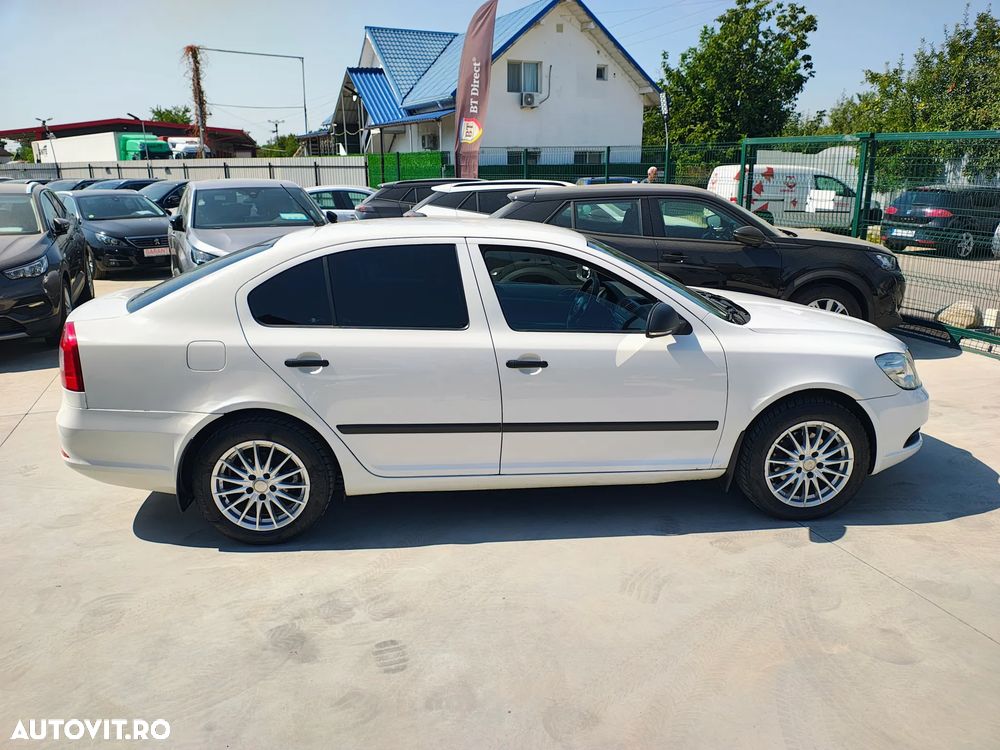 Skoda Octavia 1.6 TDI DPF Ambition - 5