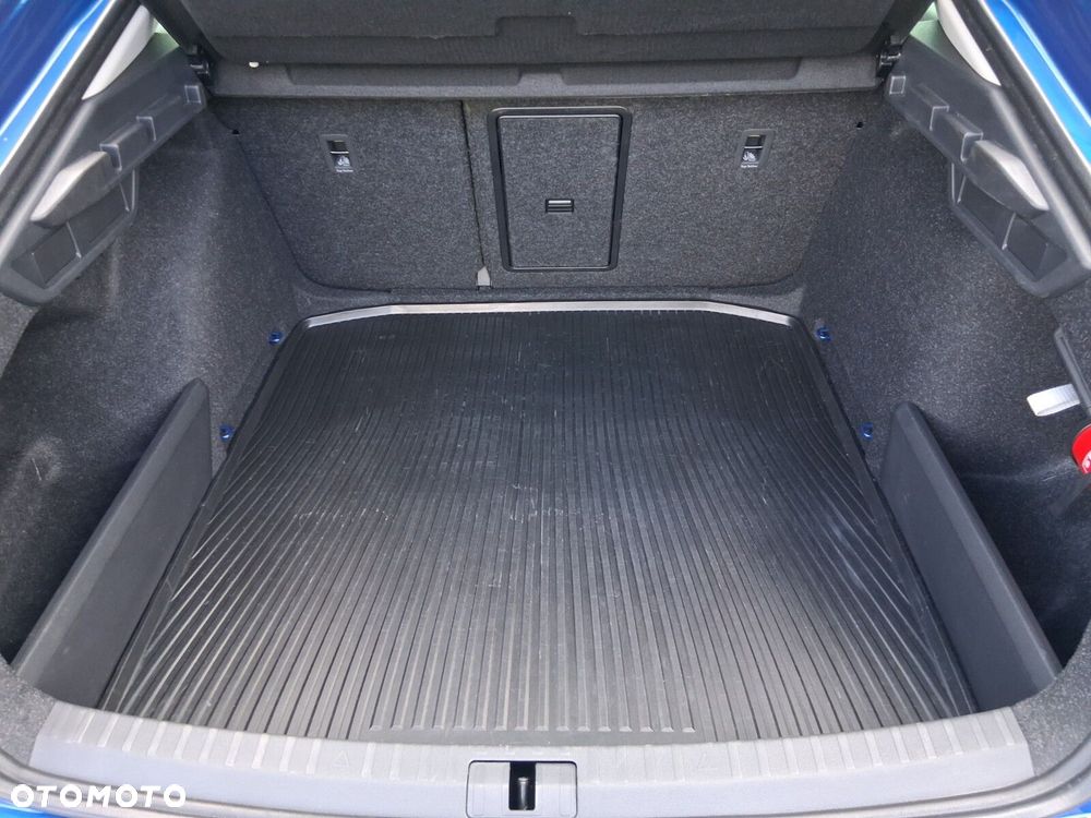 Skoda Octavia 1.5 TSI mHEV Selection DSG - 30