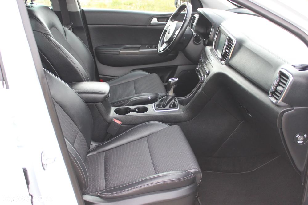 Kia Sportage 1.6 GDI 2WD ISG Dream-Team Edition - 20