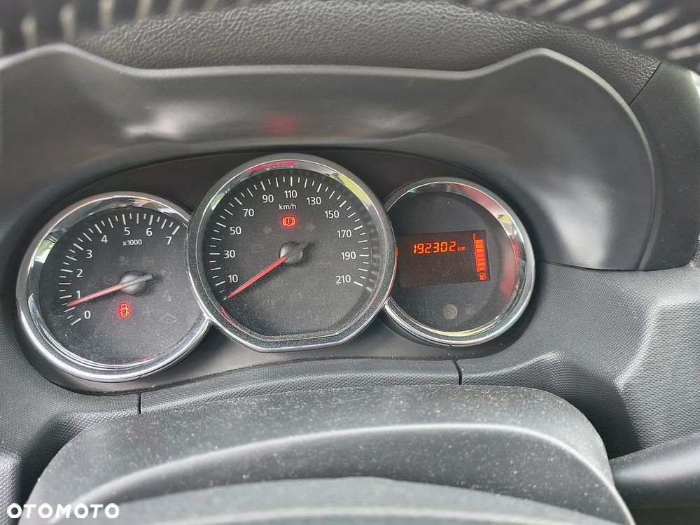 Dacia Duster 1.6 SCe S&S - 11
