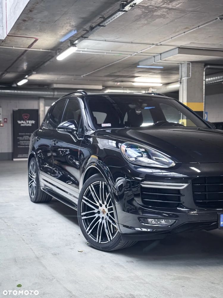 Porsche Cayenne Turbo S - 3