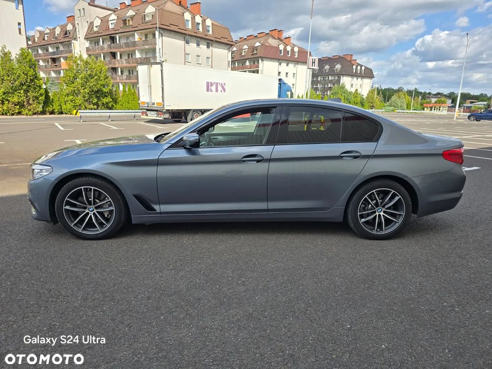 BMW Seria 5 530i xDrive Luxury Line sport - 4