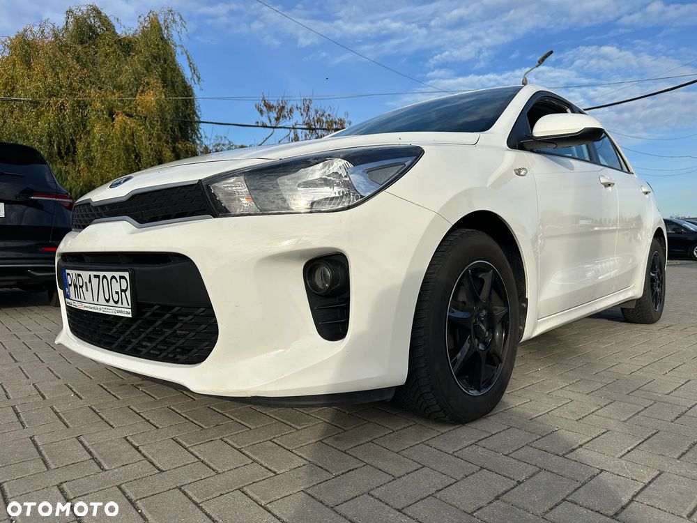Kia Rio - 33