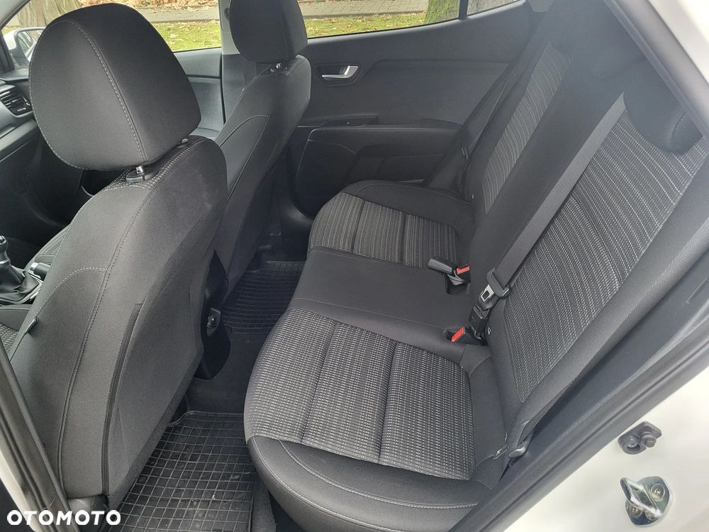 Kia Stonic 1.2 Dream-Team Edition - 11