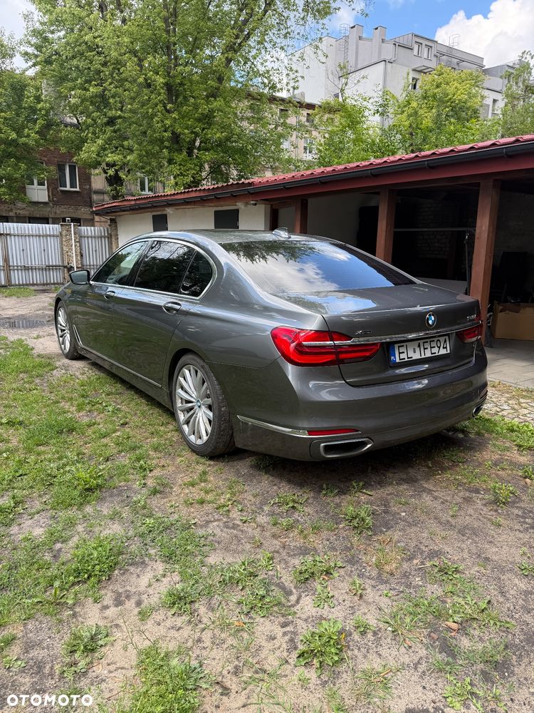 BMW Seria 7 740Li xDrive - 7