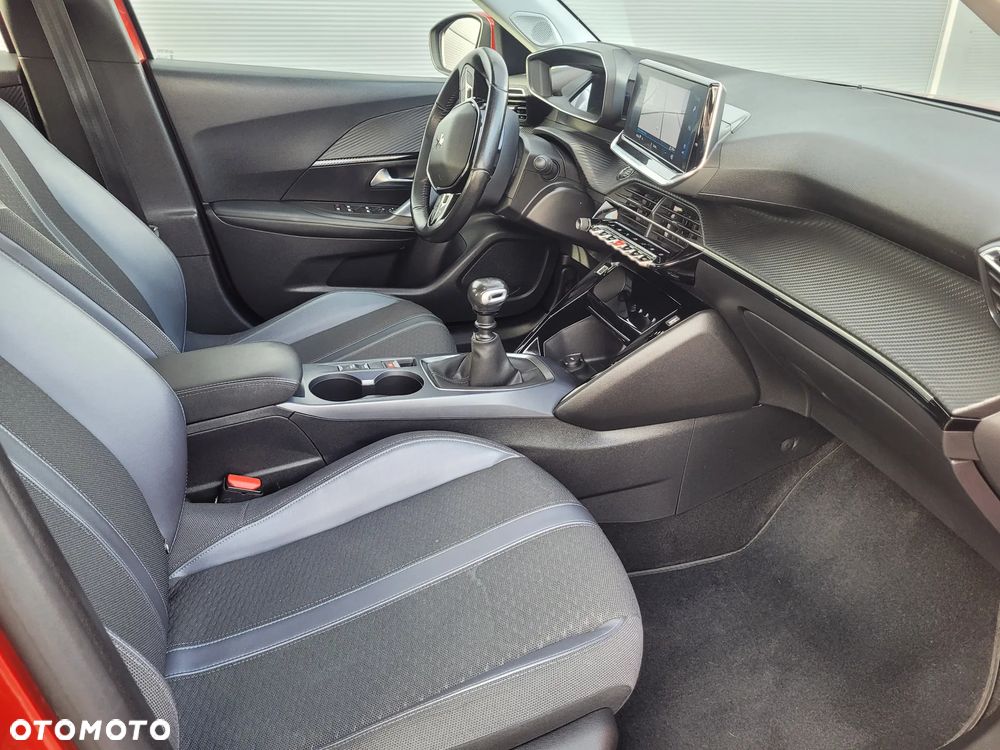 Peugeot 2008 PureTech 130 GT Pack - 33