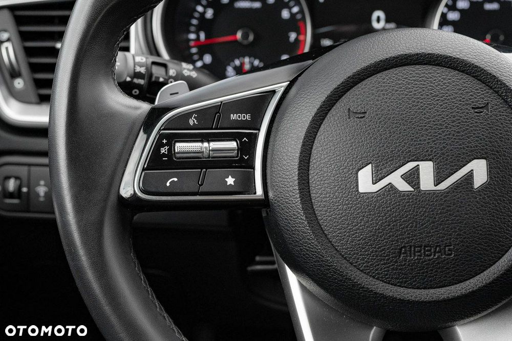 Kia Ceed 1.5 T-GDI M DCT - 12