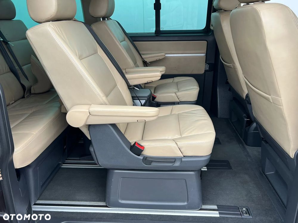 Volkswagen Multivan - 5