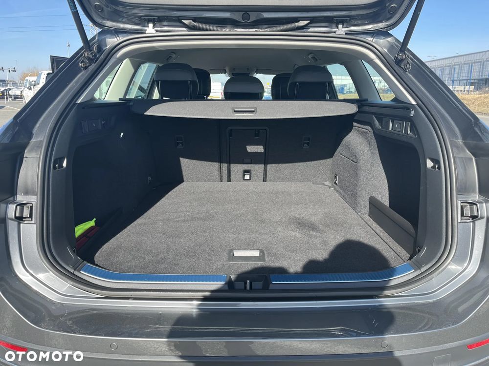 Volkswagen Passat Variant 2.0 TDI SCR Business DSG - 17
