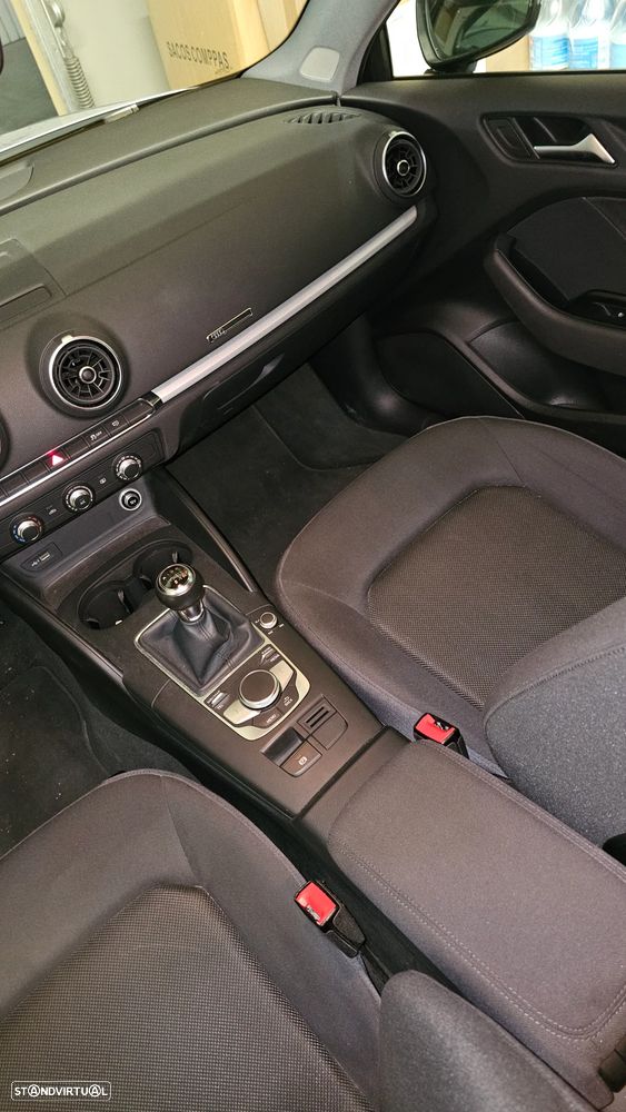 Audi A3 Limousine 30 TDI - 10