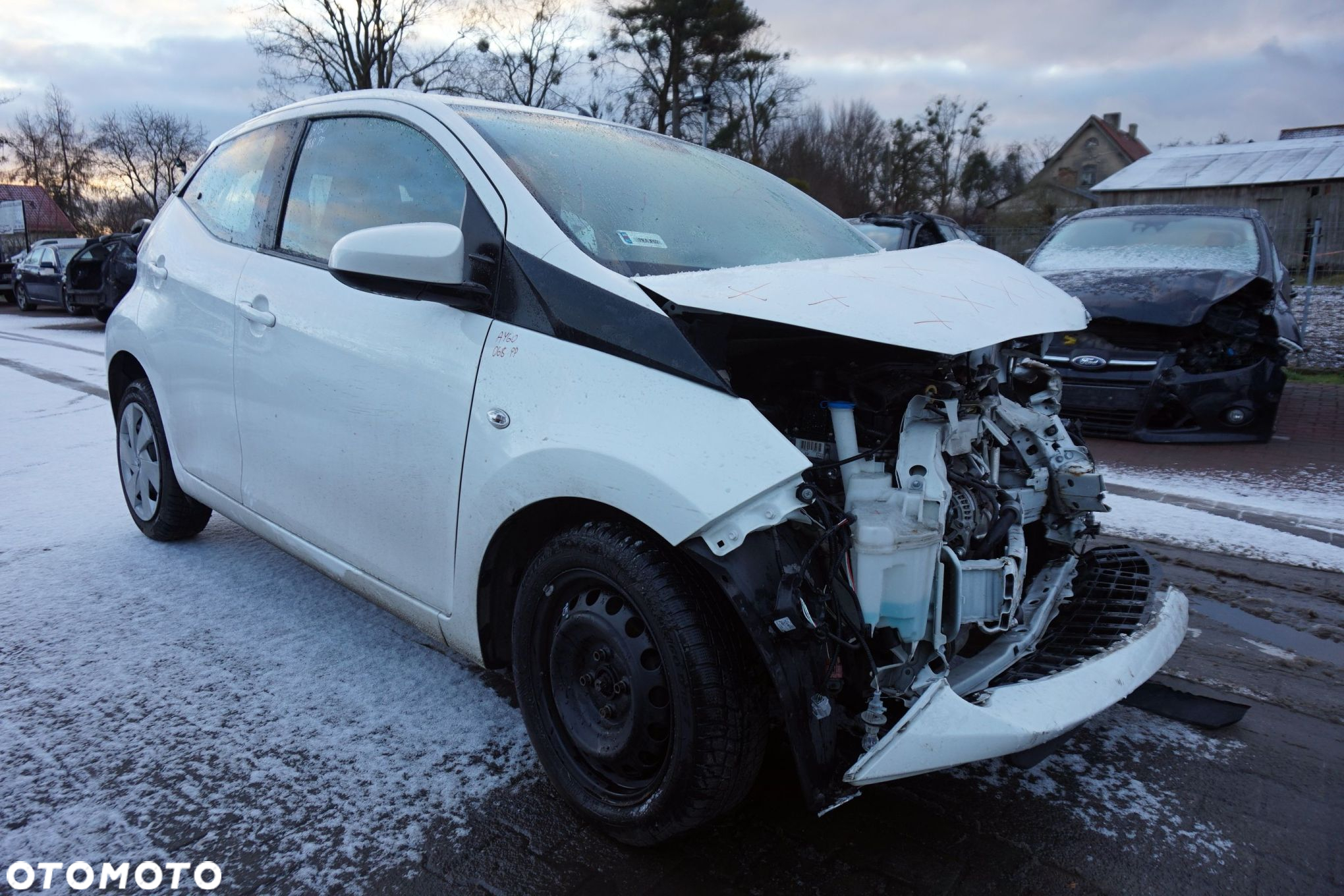 TOYOTA AYGO II 5D HB 2017 068 1.0 12V 1KR-FE 69KM C551 BIAŁY na części - 7
