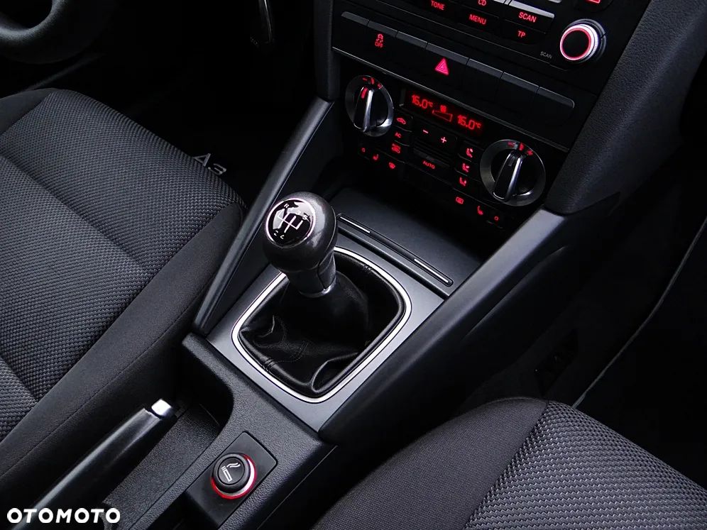 Audi A3 Sportback 1.6 Ambition - 33